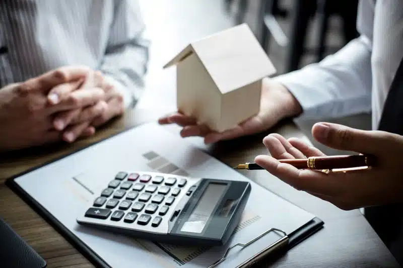 Les avantages et les inconvénients du taux d'usure emprunteur