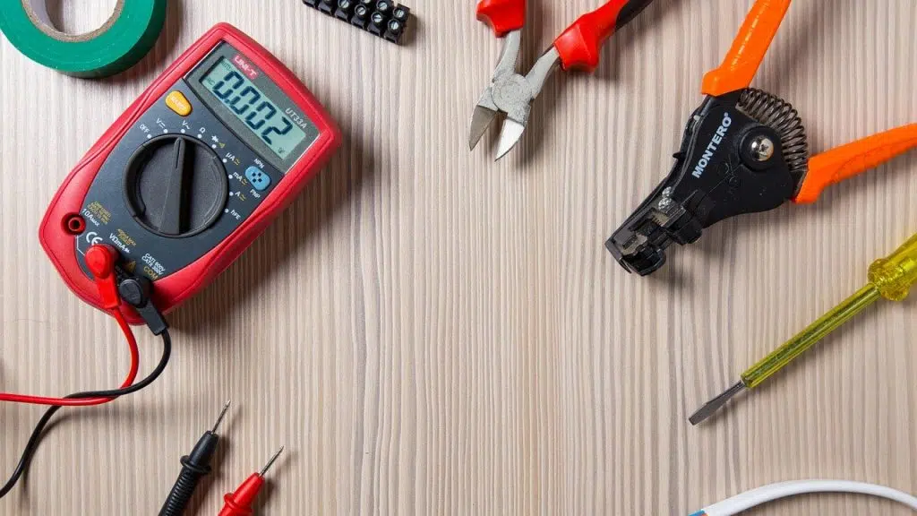 Comment choisir une entreprise de rénovation pour l’installation d’un kit électrique chez soi ?