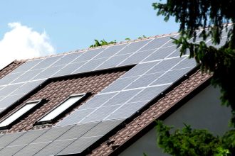 Panneaux solaires pour une maison de 130 m² : dimensionnement, budget et rentabilité à Toulouse
